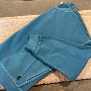 FREE PEOPLE MOVEMENT SWEATSHIRT